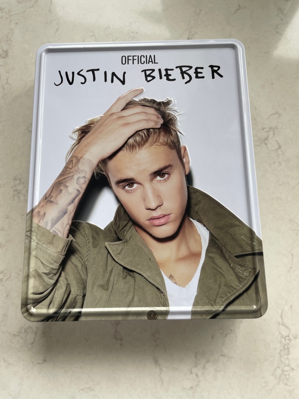 Justin Bieber Gift Collectible Tin/Fan Item